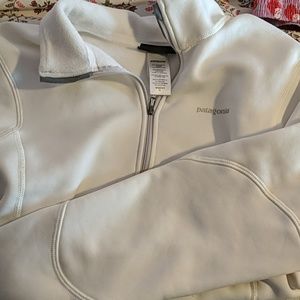 Patagonia Women's White 1/4 Zip Pullover